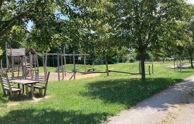 Hügel-Sofa bei Eppingen-Richen - Wikingerspielplatz | © Stadt Eppingen