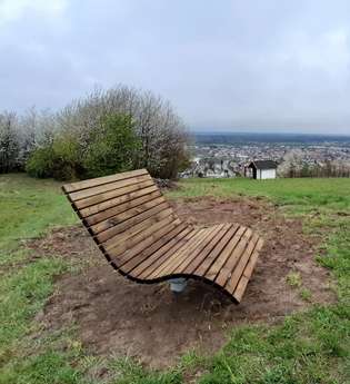 Hügel-Sofa bei Weingarten - An der Schönen Aussicht | © Kraichgau-Stromberg e.V.