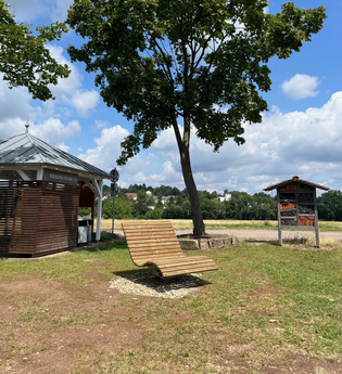 Hügel-Sofa bei Weingärtner Güglingen - Cleebronn | © Weingärtner Cleebronn-Güglingen