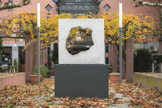 Hüseyin Altin: Intra Muros