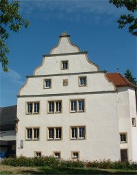 Außenfassade des Johanniterhauses in dem das Museum beherbergt ist | © Touristikgemeinschaft Hohenlohe e. V. | Marion Schlund