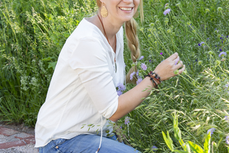 Kräuterpädagogin Karin Himmelreich-Rades | © NZT