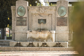 Karl Hoffacker: Jubiläumsbrunnen