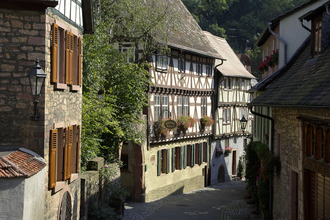 Blick in die Münzgasse, linkerhand liegt das Kerwehaus.