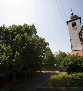 Alte Fachwerkkirche in Hollenbach | © Touristikgemeinschaft Hohenlohe e. V. |  Marion Schlund