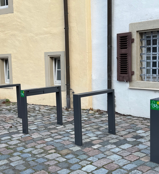 Stromladesäulen in Kloster Schöntal | © Touristikgemeinschaft Hohenlohe e. V.