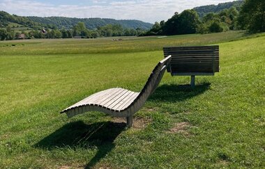 Kneipp-Becken Untermünkheim_Panoramaliege | © Hohenlohe + Schwäbisch Hall Tourismus e. V.