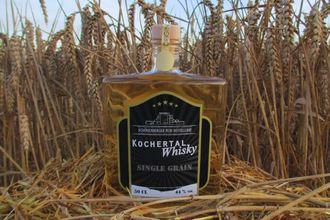 Kochertal Brennerei_Whisky im Feld | © Hohenlohe + Schwäbisch Hall Tourismus e. V.