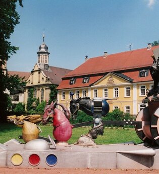 Kunstwerk  Prof. Goertz im Schlosspark Eichtersheim