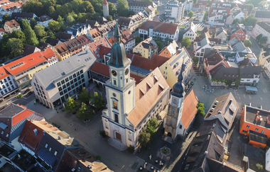Zu sehen ist eine Kapelle aus Luftperspektive | © Stadverwaltung Crailsheim