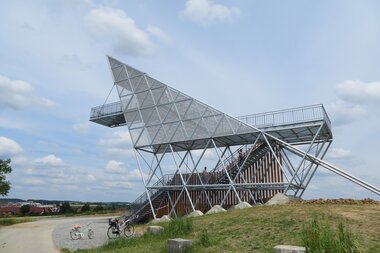 Die Plattform ist aus Stahl erbaut | © Touristikgemeinschaft Hohenlohe e. V. | Marion Schlund