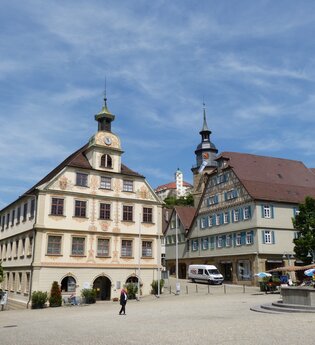 Marktplatz mit Dreiklang