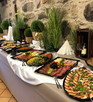 Party-Service & Spezialitäten-Metzgerei Uhlmann | Obersulm-Willsbach | Weinsberger Tal | © Tourismus im Weinsberger Tal e.V.