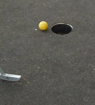 Minigolf auf der Neckarwiese in Ladenburg | © Landratsamt Rhein-Neckar-Kreis