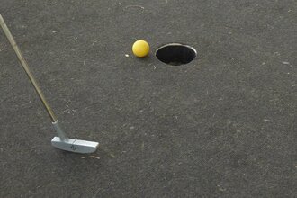 Minigolf auf der Neckarwiese in Ladenburg | © Landratsamt Rhein-Neckar-Kreis