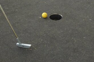 Minigolf auf der Neckarwiese in Ladenburg | © Landratsamt Rhein-Neckar-Kreis