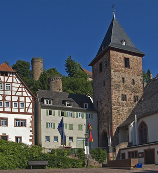 Mitteltor und Marktkirche Hirschhorn | © Tourist-Information Hirschhorn