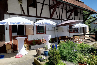 In Innenhof kann gefeiert werden | © Touristikgemeinschaft Hohenlohe e. V. |  Mostbesen Mulfingen