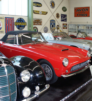 Historische PKW im Museum | © Touristikgemeinschaft Hohenlohe e. V. | Fa. Alfred Heyd GmbH & Co. KG