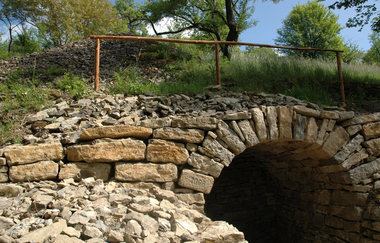 Trockenmauer im Naturschutzgebiet Essigberg / Hörnle | © Touristikgemeinschaft HeilbronnerLand e. V.