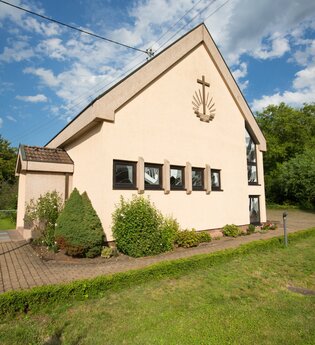 Neuapostolische Kirche Mückenloch | © Ghomri Wolf-Khosrowi