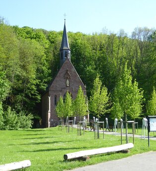 Ort des Glücks - AUSSICHTSPUNKT AM RANDE DES „MADONNENLÄNDCHENS“