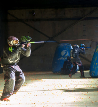 Spaß auf dem größten Paintball Indoor Feld Süddeutschlands | Paintball-Stadion | Neudenau | HeilbronnerLand | © Pb Stadion