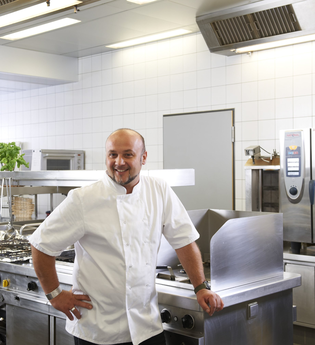 Panorama Bar Restaurant Stavros | Neckarwestheim | Kargakis Stavros | © Neckar-Zaber-Tourismus e.V.