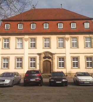 Parkplatz am Lindenplatz mit Gästehaus | © Stadt Bad Wimpfen