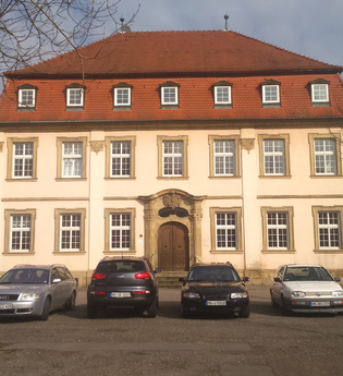 Parkplatz am Lindenplatz mit Gästehaus | © Stadt Bad Wimpfen