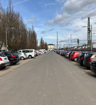 Parkplätze am Bahnhof