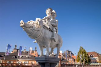 Peter Lenk: Glücksschwein