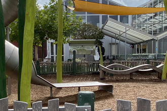 E-Bike-Ladestation Pflanzen Kölle - direkt am Neckartal-Radweg | © Heilbronn Marketing GmbH