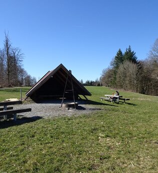 Picknickplatz mit Grillhütte am Büchelberger Grat | © Hohenlohe + Schwäbisch Hall Tourismus e. V.
