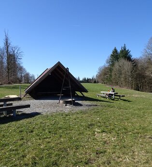 Picknickplatz mit Grillhütte am Büchelberger Grat | © Hohenlohe + Schwäbisch Hall Tourismus e. V.