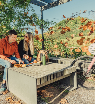 Rastplatz "Weinpergola am Burgberg" - Nähe Burgruine Weibertreu Weinsberg | HeilbronnerLand | © Touristikgemeinschaft HeilbronnerLand