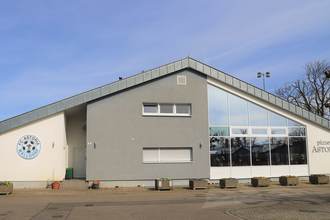 Gebäude der Pizzeria Astoria von vorne