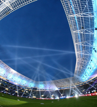 Spielfeld bei Abendbeleuchtung | © TSG 1899 Hoffenheim Fußball-Spielbetriebs GmbH