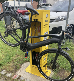 E-Bike an Radservicestation | © Stadt Eberbach