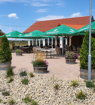 Restaurant GENUSS am Golfpark Mudau mit Biergarten / Odenwald | © Golfclub Mudau