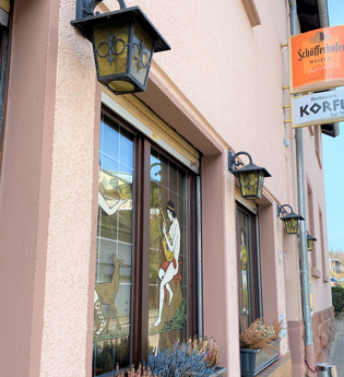 Vorderansicht des Restaurants Korfu