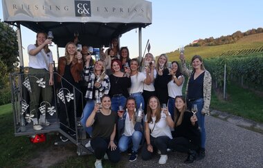 Riesling Express | Planwagen- und Weinbergrundfahrten Cleebronn | HeilbronnerLand | © Helmut Speitelsbach