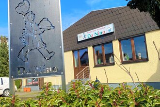 Schild "Da Nino" vor dem Restaurant