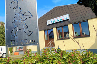 Schild "Da Nino" vor dem Restaurant