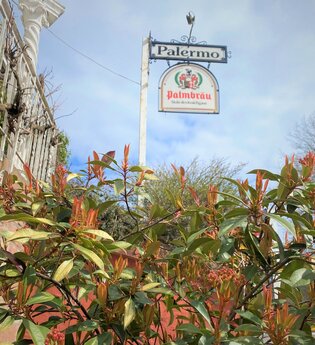 Schild "Palermo" der Pizzeria