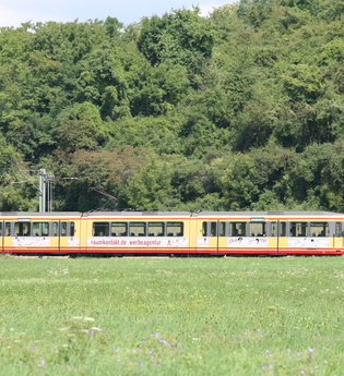 S-Bahn Haltestelle Kraichtal-Bahnbrücken | © Land der 1000 Hügel - Kraichgau-Stromberg