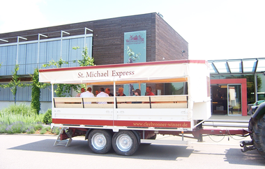 St. Michael Express | Planwagen- und Weinbergrundfahrten | Cleebronn | © Weingärtner Cleebronn-Güglingen