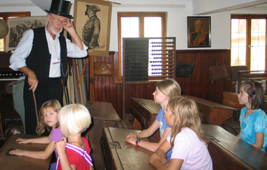 Führung im Schul- und Spielzeugmuseum Obersulm | © Gemeinde Obersulm