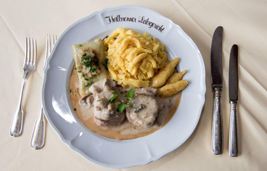 Schwäbisches Restaurant & Piazza im insel Hotel | Haus der Baden-Württemberger Weine