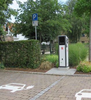 E-Bike Ladestation | Schwaigern Frizhalle | HeilbronnerLand | © Stadt Schwaigern